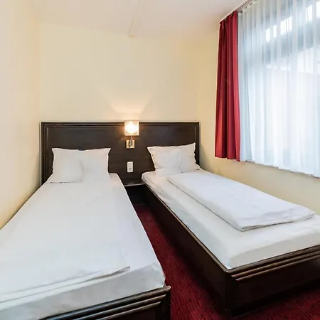 Hotel Goebel's Seehotel 4*