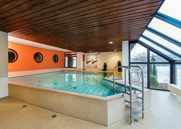 Goebel's Seehotel ホテル Diemelsee