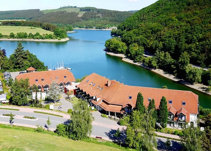 Goebel's Seehotel ホテル Diemelsee